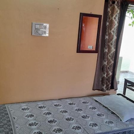 Villa Umar Homestay بونديتْشيري المظهر الخارجي الصورة